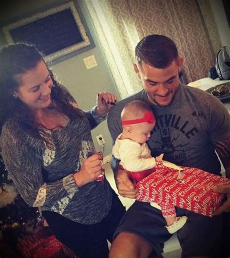 Rare pictures of Dustin Poirier and his family (wife and daughter ...