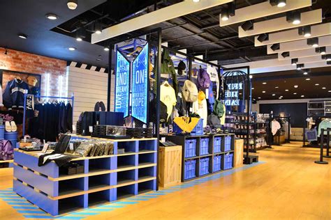 7 Things You Need To Know Before Going To BTS Pop-Up Store In Manila