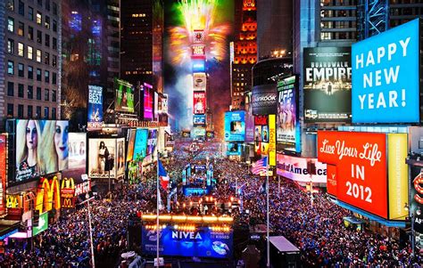 World Visits: Christmas Times Square In New York City