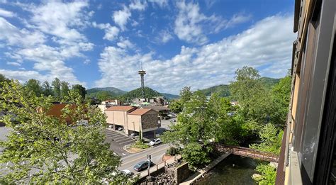 Downtown Gatlinburg, TN Hotel - Edgewater Hotel & Convention Center - Edgewater Hotel