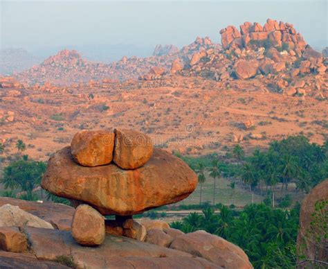 Balancing Giant Boulders Atop Malayavanta Hill in Hampi Stock Photo - Image of monument ...