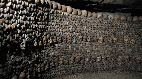 15 of the World's Coolest Ossuaries / Catacombs - Sedlec Ossuary, Czech ...