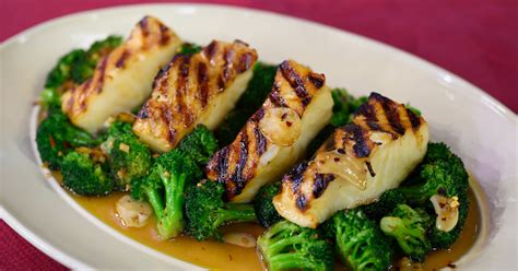 Miso-Roasted Sea Bass with Ginger-Garlic Broccoli Recipe