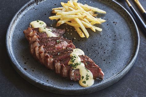 Wagyu steak with béarnaise sauce and triple-cooked chips - Fresh Living