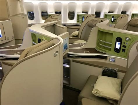 Flight Review: EVA Air (777-300ER) Business Class - Vancouver to Taipei ...