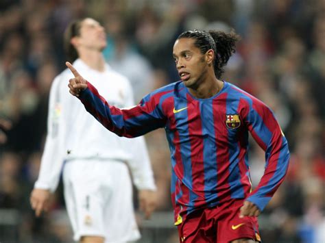 Ronaldinho Skills Wallpaper