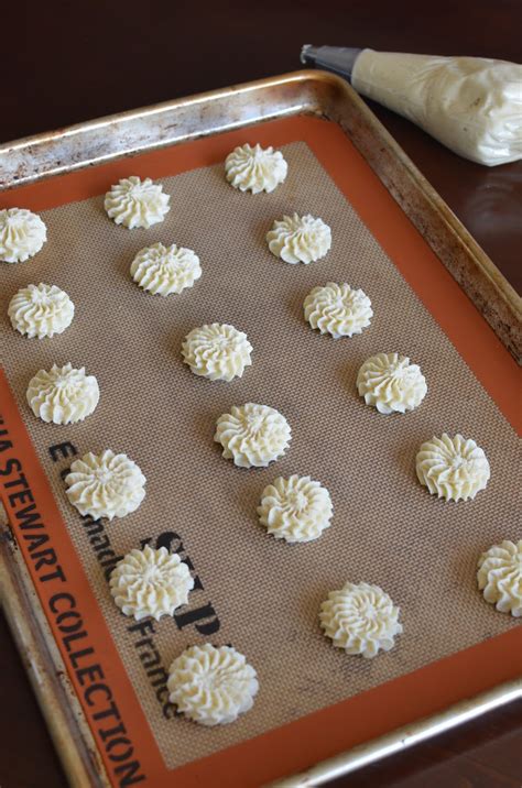 Playing with Flour: Italian almond star cookies