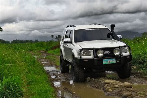 Ford Everest Offroad - reviews, prices, ratings with various photos