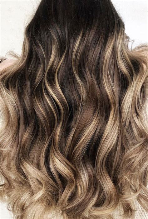 Best Hair Colours To Look Younger : Beige & Boujee