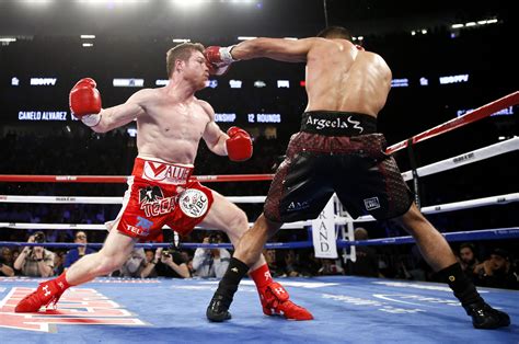 Canelo Alvarez vs. Amir Khan live updates: Alvarez scores big knockout ...