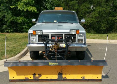 Snow Plow - Classic GMC Sierra 1500 19870000 for sale