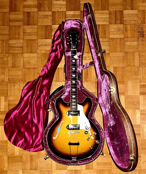 1965 Epiphone Limited Edition John Lennon Casino : r/gibson