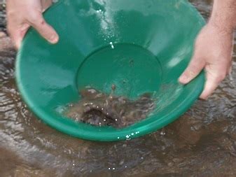 Gold Panning Tips - How to Find Gold Nuggets