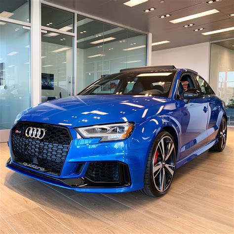 Ara Blue RS3 : Audi