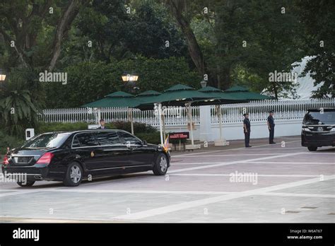 The limousine carrying North Korea leader Kim Jong-un arrives at the ...