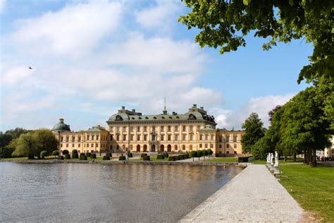 Drottningholm Palace | Arriving In High Heels