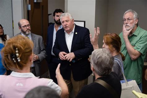 Activists disrupt election machine test, badger Texas secretary of ...