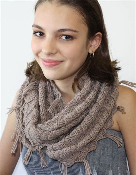 Crochet Infinity Scarf - Knitting Patterns and Crochet Patterns from ...