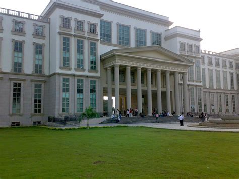 Amity University, Mumbai - 2024 Admission, Fees, Courses, Ranking ...