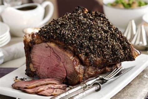 Roast goat meat with herb crust - Πέτρος Συρίγος