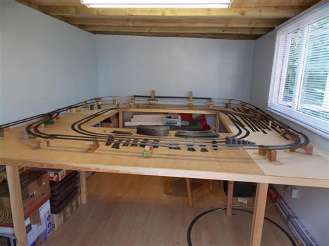 Model train room - Model railroad layouts plansModel railroad layouts plans