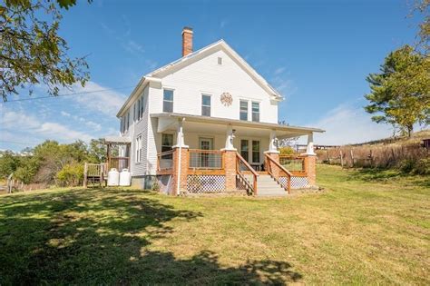 Virginia Farmhouse For Sale on 7 Acres $275,000 - Country Life Dreams