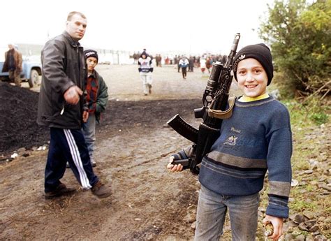 Chechen refugees at the Russian-Chechen border, 1999. [1024x746] : r ...