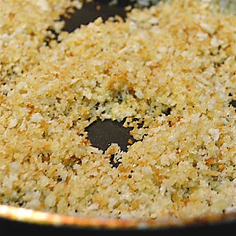 how to pan toast Panko breadcrumbs | Rustic Plate | Crumb topping ...