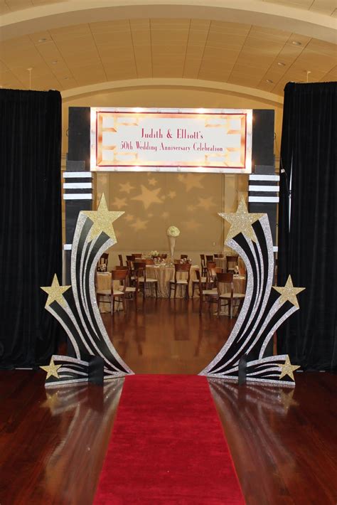 Decor Hollywood Party Decorations With Red Carpet And Ornate Gate Or Entrance Of The Room Dec ...