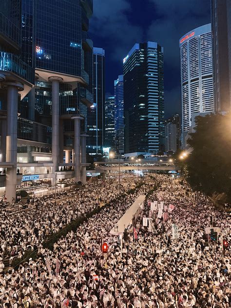 Anti-extradition protests in Hong Kong : r/pics