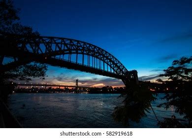 152 Triborough Bridge Night Images, Stock Photos, 3D objects, & Vectors | Shutterstock