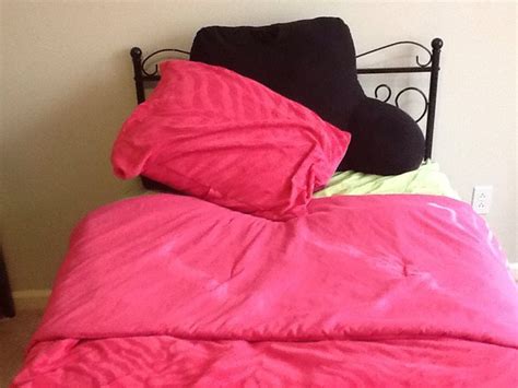 How to make your bed neatly - B+C Guides