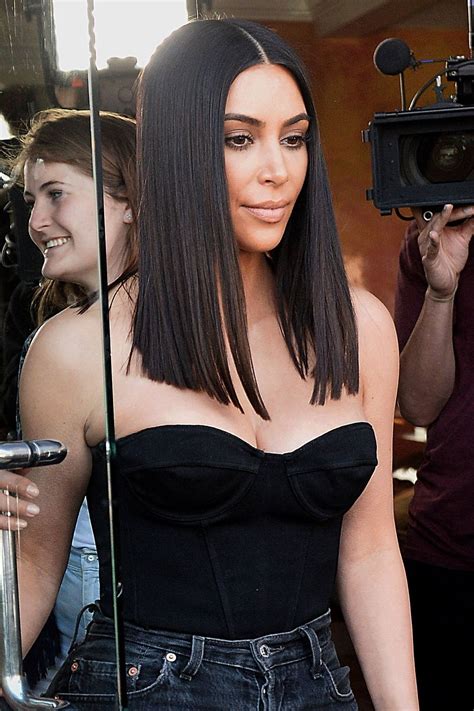 Kim Kardashian debuts a new shorter hairstyle | Hair styles, Kim kardashian hair, Short hair styles