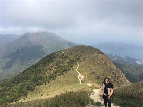 Hiking to Lantau Peak - A bear and a pig