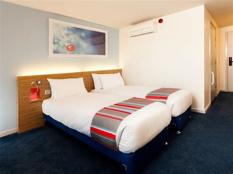 Travelodge Gatwick Airport Central Gatwick, England, GB - Reservations.com