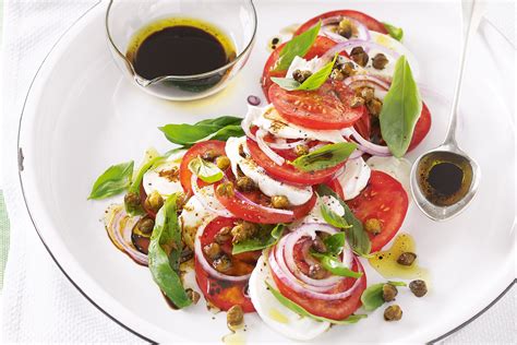 tomato mozzarella salad