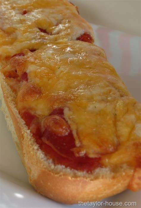 How to Make Simple Yummy Pizza Boats | The Taylor House