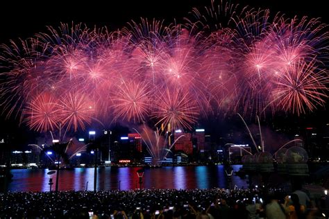 Happy New Year: Welcome 2017 from these places in Singapore with fireworks, parties