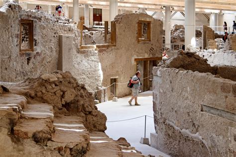 Santorini Ancient Akrotiri guided tour | Greeka