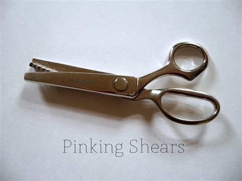 Pickup Some Creativity: Sewing 101 with Me, Tips for using Pinking Shears