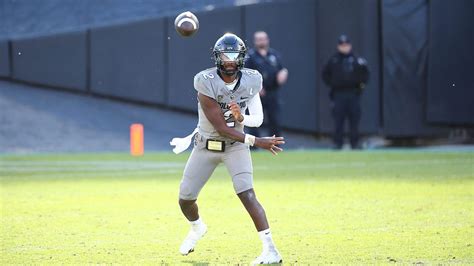 Shedeur Sanders on his return to Colorado for senior season: ’We got ...