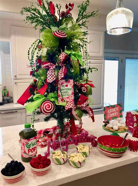 Grinch Themed Christmas Breakfast - Design Dazzle