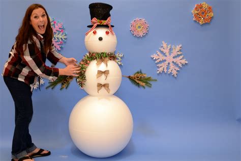 EPS Foam Snowman | Universal Foam Products | Styrofoam & EPS Foam Blocks & Sheets