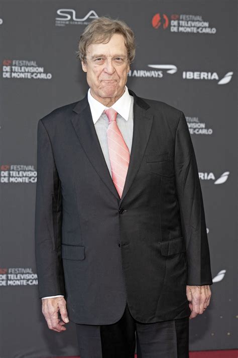 John Goodman Shows Off Dramatic Slim-Down at TV Festival: Photo - Internewscast Journal