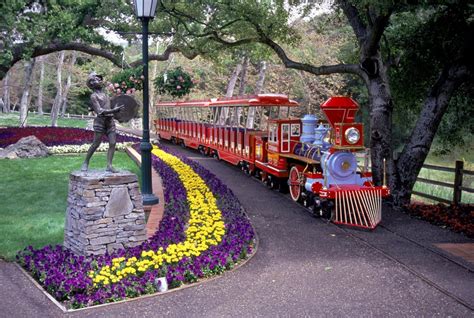 Facts About Michael Jackson's Neverland Ranch | POPSUGAR Home