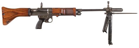 The FG-42 - The odd Nazi rifle created after a paratrooper disaster