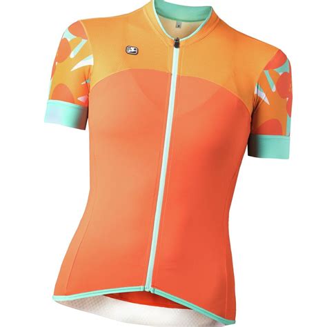 The 9 Best Bike Apparel & Accessories for Ladies in 2019