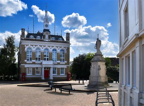 Staines Town Hall | Staines Town Hall is a municipal buildin… | Flickr