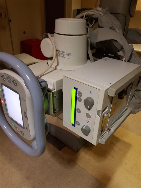 Just a GE xray tube and collimator at work. : r/mildlyinteresting