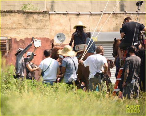 Idris Elba Rides a Horse for 'Concrete Cowboys' Filming: Photo 4332512 ...